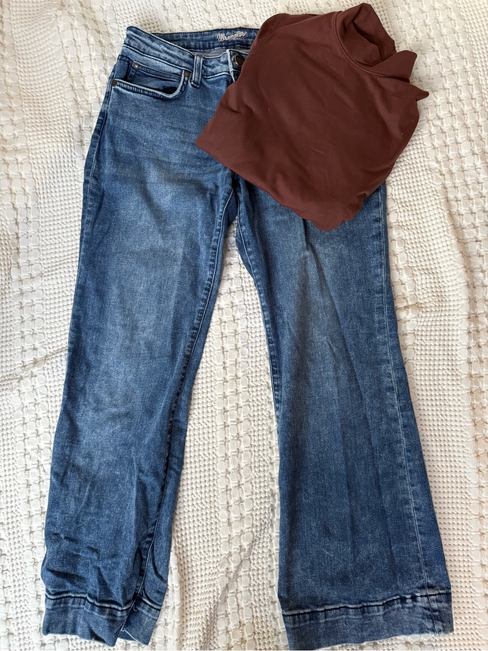Wrangler Women's Boot Cut Jeans in Blue